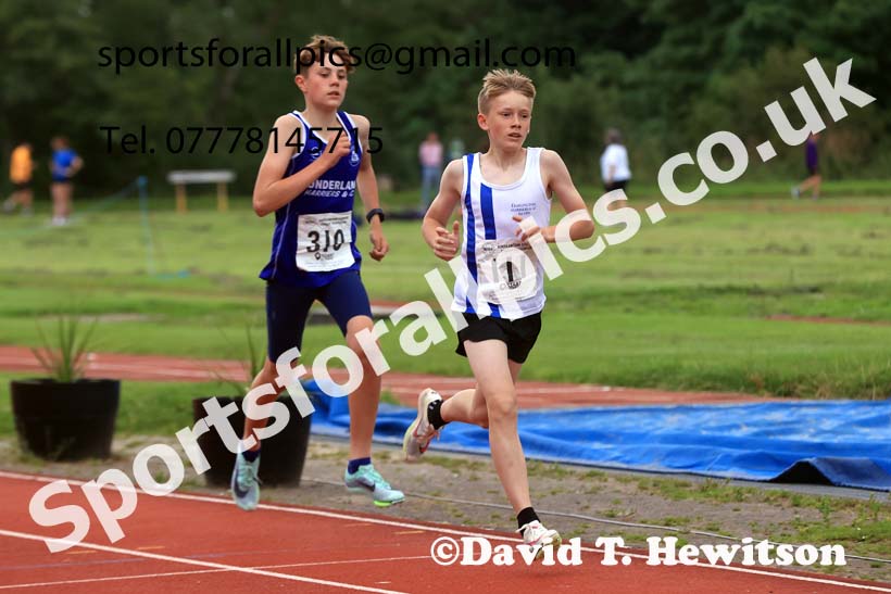 The 1500 metres, Wednesday, july 24th, 2024 NEGP 5, Monkton Stadium.  Photo: David T. Hewitson/Sports for All Pics